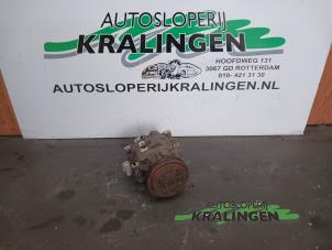 Usagé Pompe clim Toyota Yaris Verso (P2) 1.5 16V Prix € 100,00 Règlement à la marge proposé par Autosloperij Kralingen B.V.