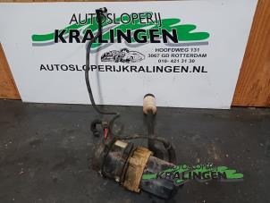 Used Power steering pump Citroen Saxo 1.6 VTR Price € 125,00 Margin scheme offered by Autosloperij Kralingen B.V.