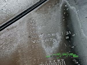 Ventildeckel van een Volkswagen Caddy III (2KA,2KH,2CA,2CH) 2.0 SDI 2004