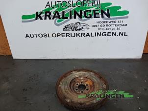 Usagé Volant d'inertie Volkswagen Caddy III (2KA,2KH,2CA,2CH) 2.0 SDI Prix € 75,00 Règlement à la marge proposé par Autosloperij Kralingen B.V.