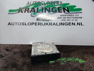 Używane Zmieniarka CD Audi A6 (C6) 3.0 TDI V6 24V Quattro Cena € 50,00 Procedura marży oferowane przez Autosloperij Kralingen B.V.