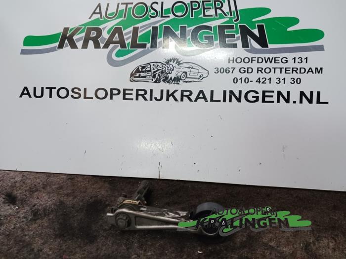 Usados Rodillo tensor correa múltiple Peugeot 207/207+ (WA/WC/WM) 1.4 16V VTi Precio € 9,99 Norma de margen ofrecido por Autosloperij Kralingen B.V.