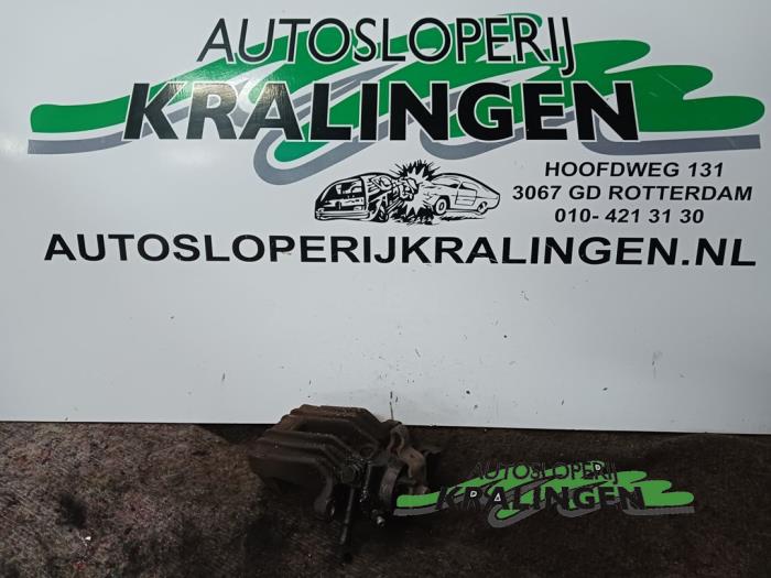 Gebrauchte Bremszange rechts hinten Skoda Octavia (1U2) 1.9 TDi 100 Preis € 24,99 Margenregelung angeboten von Autosloperij Kralingen B.V.
