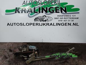 Używane Silnik i mechanizm wycieraczki Chevrolet Kalos (SF48) 1.4 Cena € 50,00 Procedura marży oferowane przez Autosloperij Kralingen B.V.