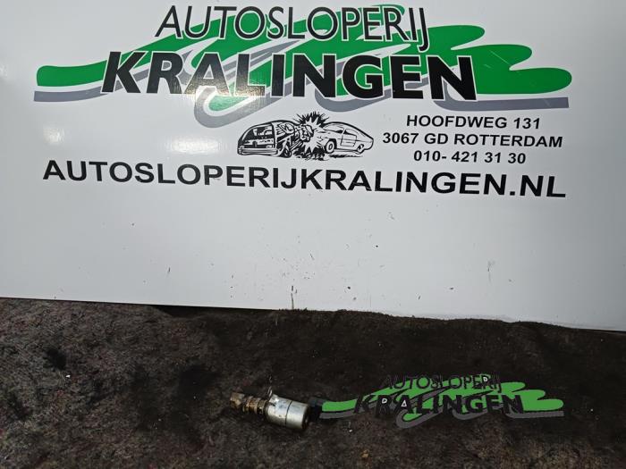 Begagnade Kamaxelsensor Peugeot 307 (3A/C/D) 2.0 16V Pris € 25,00 Marginaltabell erbjuds av Autosloperij Kralingen B.V.