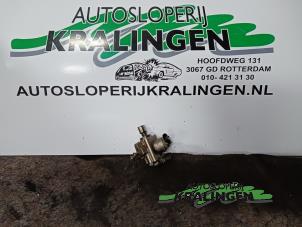 Usados Bomba de alta presión Volkswagen Touran (1T1/T2) 2.0 FSI 16V Precio € 150,00 Norma de margen ofrecido por Autosloperij Kralingen B.V.