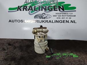 Używane Pompa benzynowa Renault Clio II (BB/CB) 1.2 16V Cena € 25,00 Procedura marży oferowane przez Autosloperij Kralingen B.V.