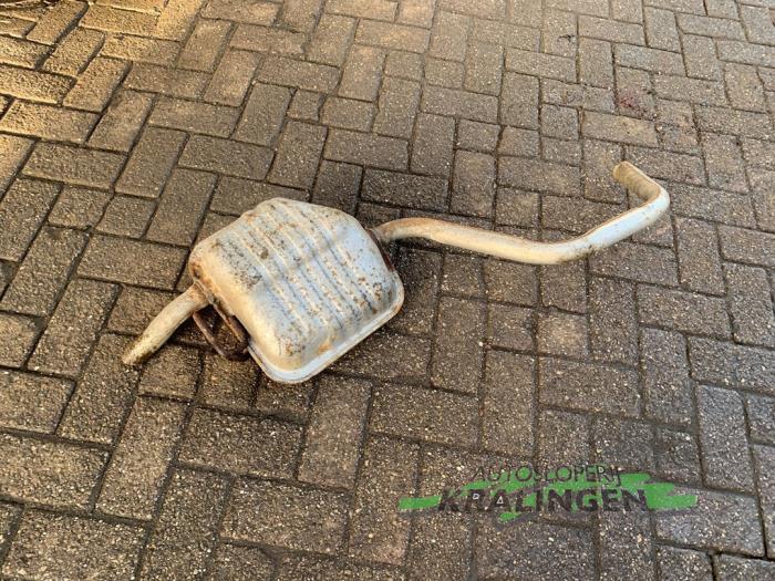 Gebrauchte Auspuff Enddämpfer Ford Mondeo II Wagon 2.0i 16V E2/96 EEC Preis € 40,00 Margenregelung angeboten von Autosloperij Kralingen B.V.
