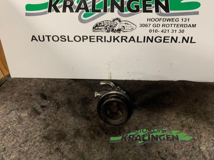 Begagnade Servostyrningspump Audi A4 (B5) 1.8 20V Pris på förfrågan erbjuds av Autosloperij Kralingen B.V.