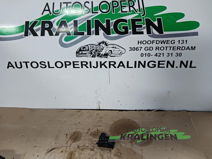 Begagnade Styrvinkelsensor Volkswagen Golf V (1K1) 1.4 FSI 16V Pris € 25,00 Marginaltabell erbjuds av Autosloperij Kralingen B.V.