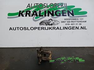 Używane Zacisk hamulcowy prawy tyl Mercedes A (W168) 1.6 A-160 Cena na żądanie oferowane przez Autosloperij Kralingen B.V.