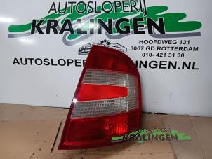 Gebrauchte Rücklicht rechts Skoda Fabia (6Y2) 1.4i 16V Preis € 50,00 Margenregelung angeboten von Autosloperij Kralingen B.V.