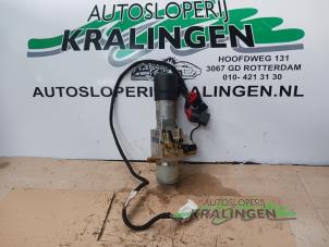 Gebrauchte Cabriodach Motor Peugeot 206 CC (2D) 1.6 16V Preis € 50,00 Margenregelung angeboten von Autosloperij Kralingen B.V.