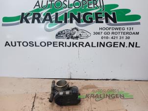 Usados Cuerpo de válvula de mariposa Opel Corsa D 1.2 16V Precio € 35,00 Norma de margen ofrecido por Autosloperij Kralingen B.V.