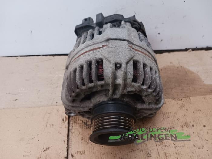 Dynamo van een Opel Meriva (A) 1.6 16V 2008