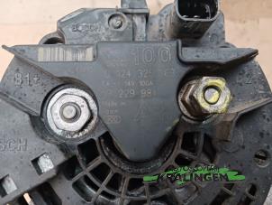 Dynamo van een Opel Meriva (A) 1.6 16V 2008