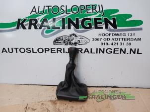 Used Gear stick cover Peugeot 206 SW (2E/K) 1.6 16V Price € 25,00 Margin scheme offered by Autosloperij Kralingen B.V.