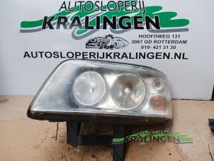 Used Headlight, left Volkswagen Transporter T5 1.9 TDi Price on request offered by Autosloperij Kralingen B.V.