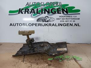 Gebrauchte Aufhängemechanik Reserverad Dodge Ram Van 2.5 CRD Preis auf Anfrage angeboten von Autosloperij Kralingen B.V.