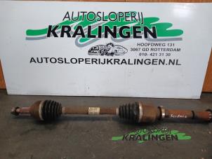 Used Front drive shaft, right Renault Scénic II (JM) 2.0 16V Price € 100,00 Margin scheme offered by Autosloperij Kralingen B.V.