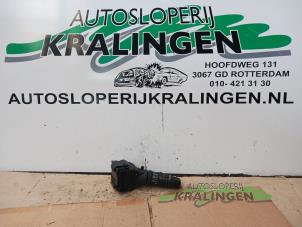 Używane Przelacznik wycieraczki Nissan Almera Tino (V10M) 1.8 16V Cena na żądanie oferowane przez Autosloperij Kralingen B.V.