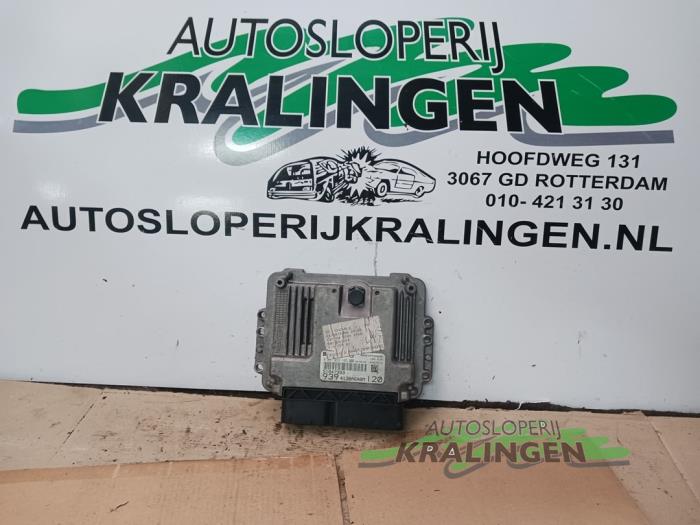 Used Engine management computer Alfa Romeo 159 Sportwagon (939BX) 1.9 JTDm Price € 250,00 Margin scheme offered by Autosloperij Kralingen B.V.