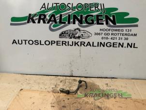 Used Fuel line Opel Signum (F48) 2.2 direct 16V Price € 50,00 Margin scheme offered by Autosloperij Kralingen B.V.