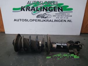Used Fronts shock absorber, left Opel Signum (F48) 2.2 direct 16V Price € 50,00 Margin scheme offered by Autosloperij Kralingen B.V.