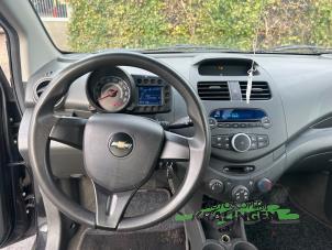 Usados Airbag set + dashboard Chevrolet Spark (M300) 1.0 16V Precio € 400,00 Norma de margen ofrecido por Autosloperij Kralingen B.V.