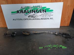 Używane Przewód przelaczajacy skrzyni biegów Peugeot 107 1.0 12V Cena € 50,00 Procedura marży oferowane przez Autosloperij Kralingen B.V.