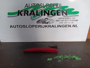 Used Third brake light Renault Clio II (BB/CB) 1.2 Price € 25,00 Margin scheme offered by Autosloperij Kralingen B.V.