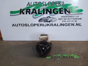 Used Air conditioning pump Renault Scénic II (JM) 2.0 16V Price on request offered by Autosloperij Kralingen B.V.