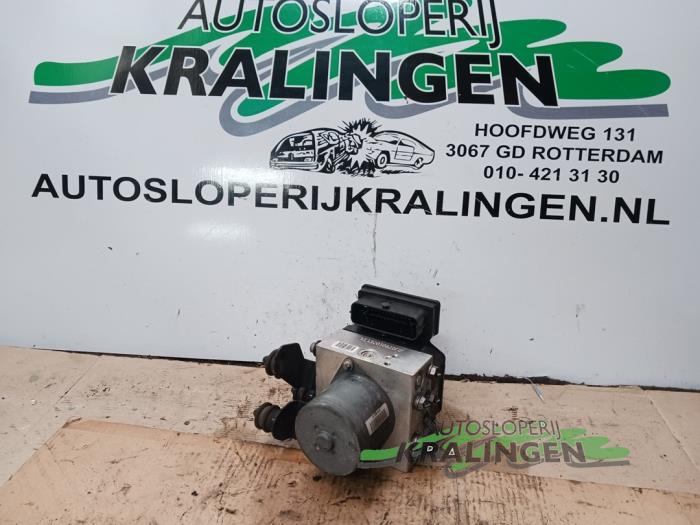 Usagé Pompe ABS Volkswagen Passat Variant (365) 1.4 TSI 16V Prix € 39,99 Règlement à la marge proposé par Autosloperij Kralingen B.V.