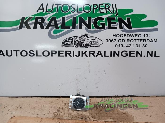 Begagnade Klocka Volkswagen Passat Variant (365) 1.4 TSI 16V Pris € 15,00 Marginaltabell erbjuds av Autosloperij Kralingen B.V.