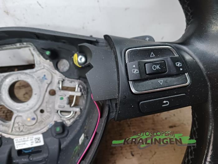 Steering wheel from a Volkswagen Passat Variant (365) 1.4 TSI 16V 2012
