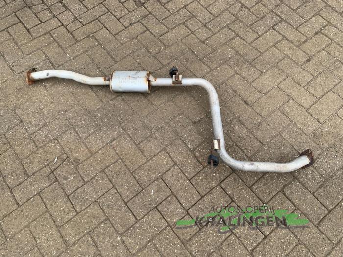 Gebrauchte Auspuff Mitteldämpfer Mazda 323 C (BG13/83) 1.6i LX,GLX 16V Preis € 25,00 Margenregelung angeboten von Autosloperij Kralingen B.V.
