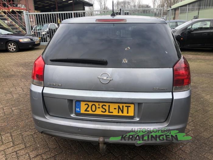 Begagnade Baklucka Opel Signum (F48) 2.2 direct 16V Pris € 99,99 Marginaltabell erbjuds av Autosloperij Kralingen B.V.