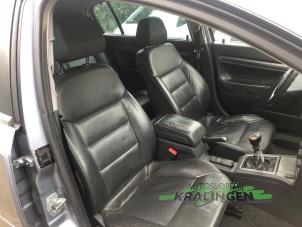 Used Set of upholstery (complete) Opel Signum (F48) 2.2 direct 16V Price on request offered by Autosloperij Kralingen B.V.