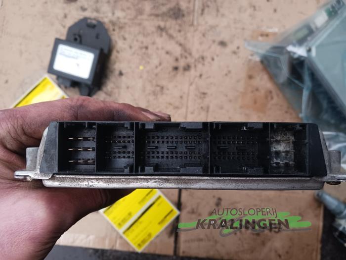 Engine management computer from a Mercedes-Benz Vito (638.1/2) 2.3 108D 1997