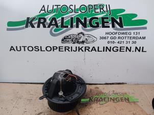 Usados Motor de ventilador de calefactor Mercedes B (W245,242) 2.0 B-180 CDI 16V Precio de solicitud ofrecido por Autosloperij Kralingen B.V.