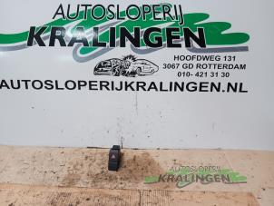 Used Panic lighting switch Opel Agila (B) 1.2 16V Price € 10,00 Margin scheme offered by Autosloperij Kralingen B.V.