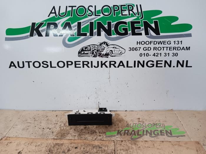 Begagnade Innerdisplay Peugeot 206+ (2L/M) 1.4 XS Pris € 25,00 Marginaltabell erbjuds av Autosloperij Kralingen B.V.
