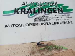 Gebrauchte Handgriff Opel Corsa D 1.2 16V Preis € 25,00 Margenregelung angeboten von Autosloperij Kralingen B.V.