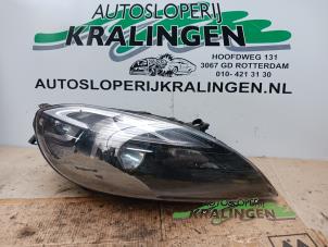 Used Headlight, right Volvo V40 (MV) 1.6 D2 Price € 50,00 Margin scheme offered by Autosloperij Kralingen B.V.