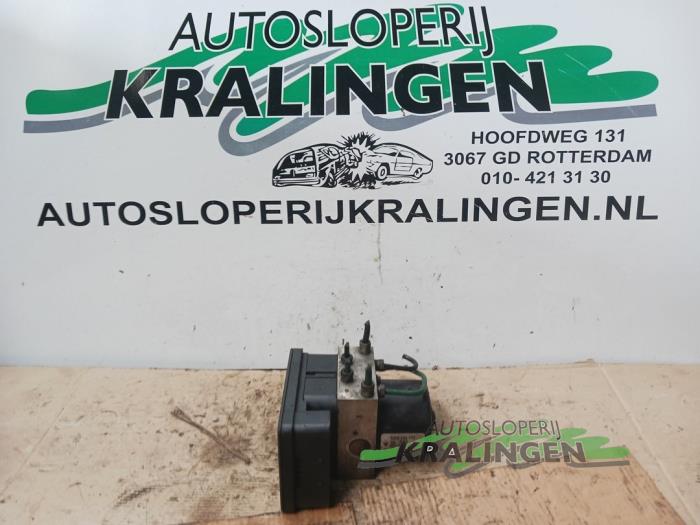 Used ABS pump Renault Laguna II (BG) 1.8 16V Price € 34,97 Margin scheme offered by Autosloperij Kralingen B.V.