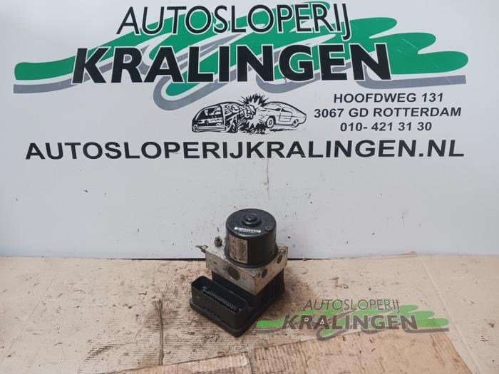 Used ABS pump Renault Laguna II (BG) 1.8 16V Price € 34,98 Margin scheme offered by Autosloperij Kralingen B.V.