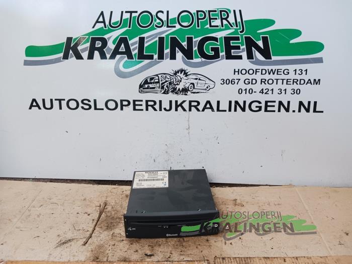 Usados Módulo Bluetooth Renault Laguna II Grandtour (KG) 2.0 16V Precio € 150,00 Norma de margen ofrecido por Autosloperij Kralingen B.V.