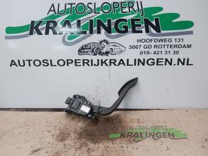 Usagé Capteur de position pédale d'accélérateur Renault Twingo II (CN) 1.2 16V Prix € 24,99 Règlement à la marge proposé par Autosloperij Kralingen B.V.