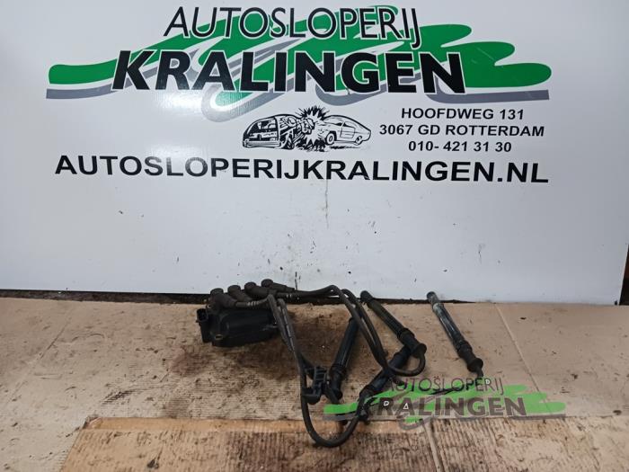 Usagé Bobine Renault Twingo II (CN) 1.2 16V Prix € 35,00 Règlement à la marge proposé par Autosloperij Kralingen B.V.
