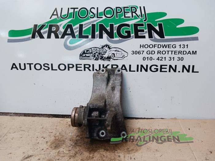 Usados Rodillo tensor correa múltiple Volkswagen Golf IV (1J1) 1.6 16V Precio € 50,00 Norma de margen ofrecido por Autosloperij Kralingen B.V.